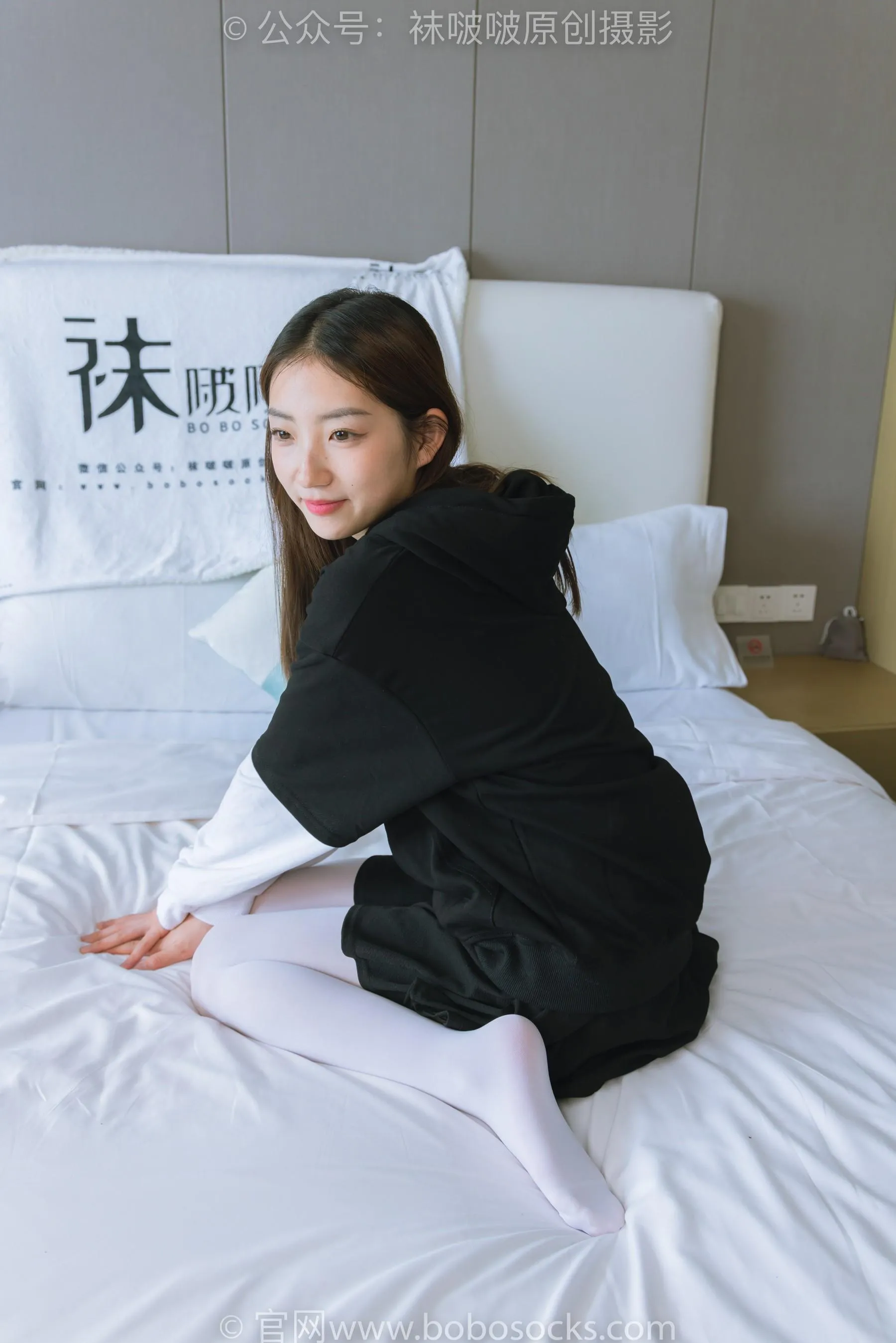 [BoBoSocks袜啵啵]NO.214 小沫-黑色运动鞋、厚白丝 [89P]插图9